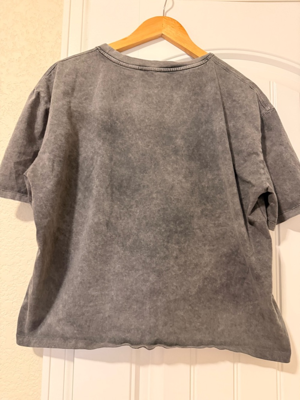 Zara Graphic Crop Tee Abstract Faces Washed Gray Size L Artsy Oversized - Picture 2 of 2